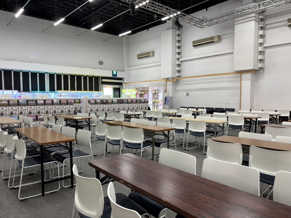 ウーピーの秘密基地（ガチャガチャ＆休憩所）